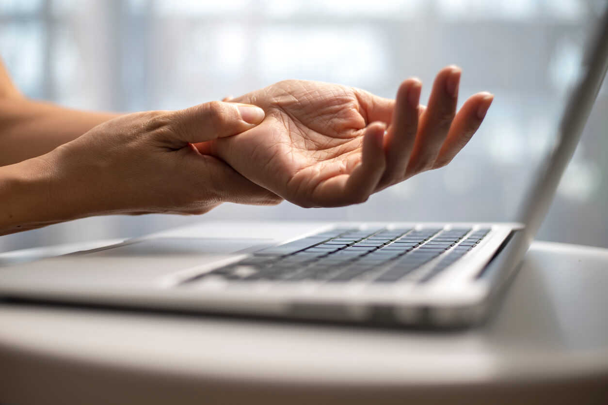If you think that you may have carpal tunnel syndrome call ProActive Physiotherapy in Edmonton, AB to get relief.